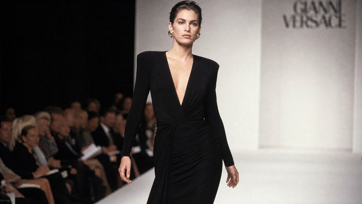 Remembering Elfie Semotan: The Iconic Muse Behind Helmut Lang